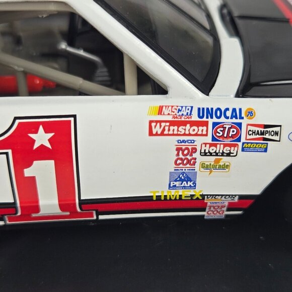 Davey Allison #1 1:24 Scale Stock Car Limited Edition Adult Collectible Sponsors - Picture 8 of 15